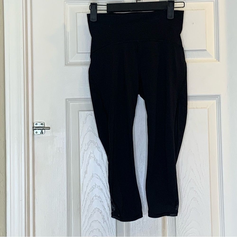 Lululemon Train Times Crop (17") Black Size 4